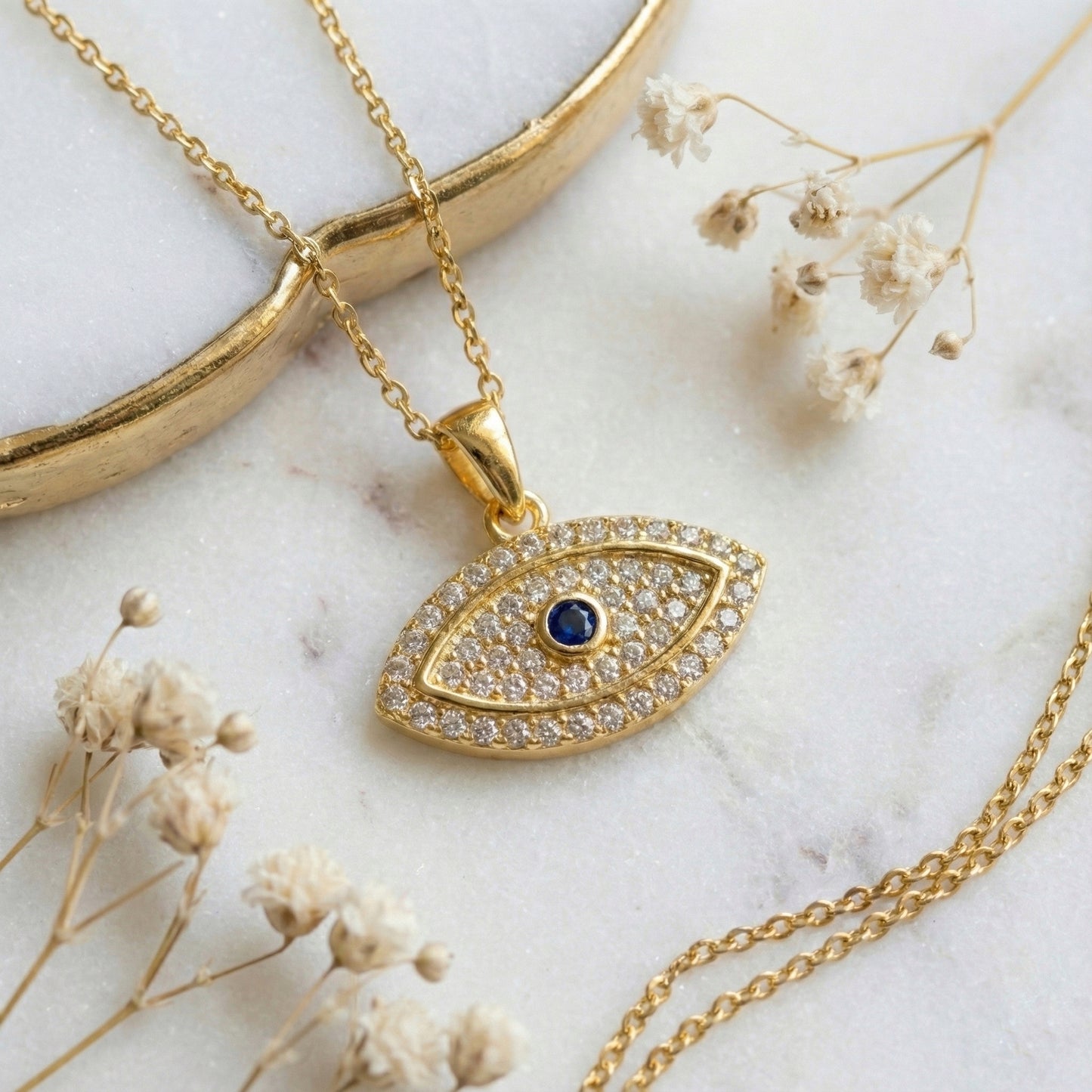 "Sparkling Cat Eye Necklace" (Alloy brass)