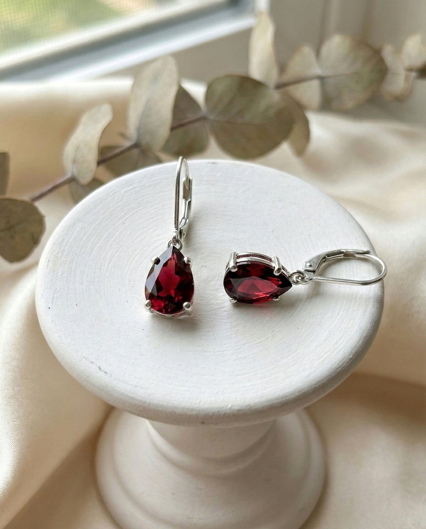 Ruby Red Pear Drop Earrings" (Alloy Brass)