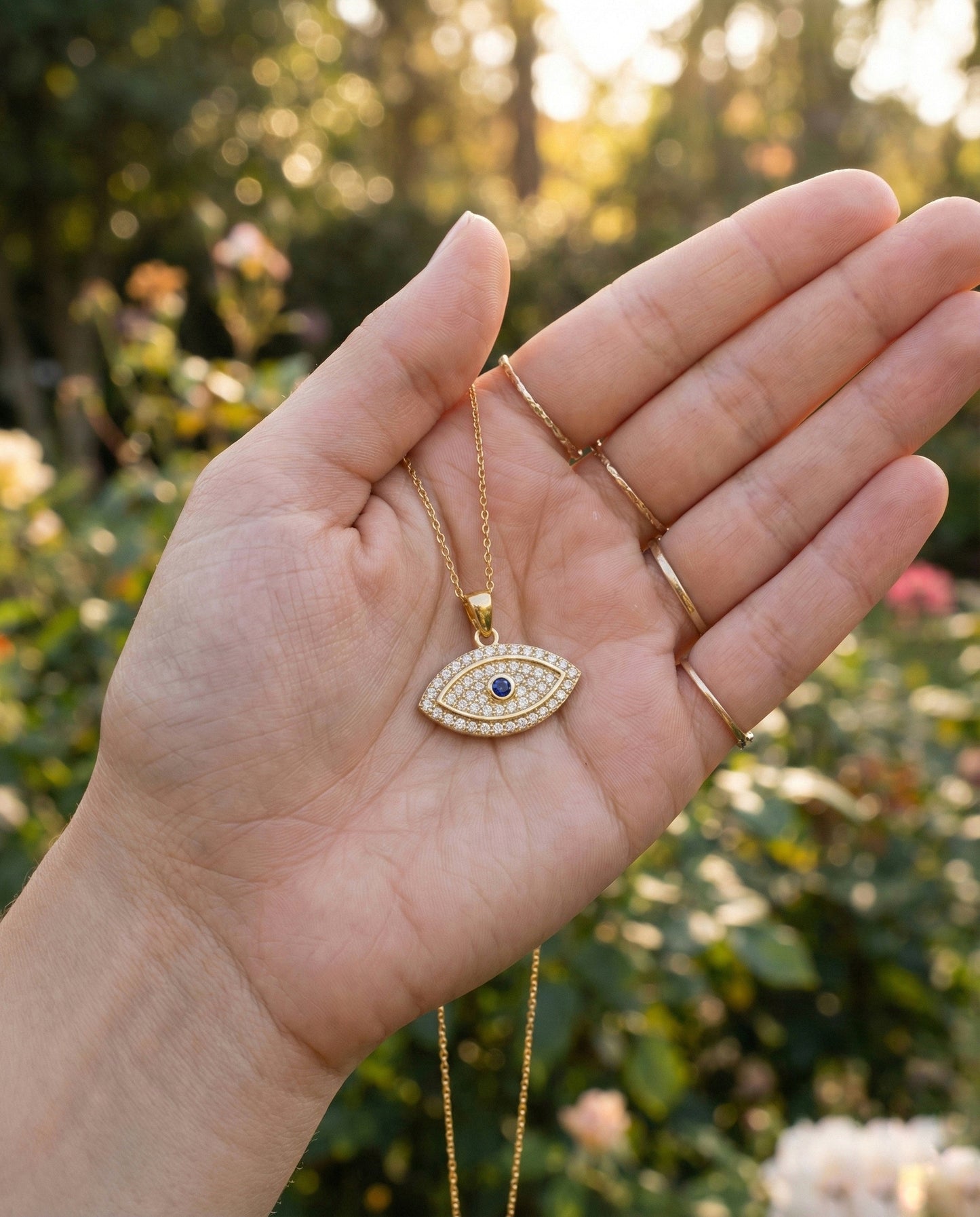 "Sparkling Cat Eye Necklace" (Alloy brass)